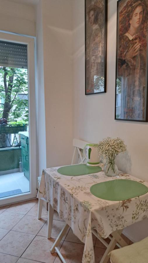 Apartman Jaki Zagabria Esterno foto