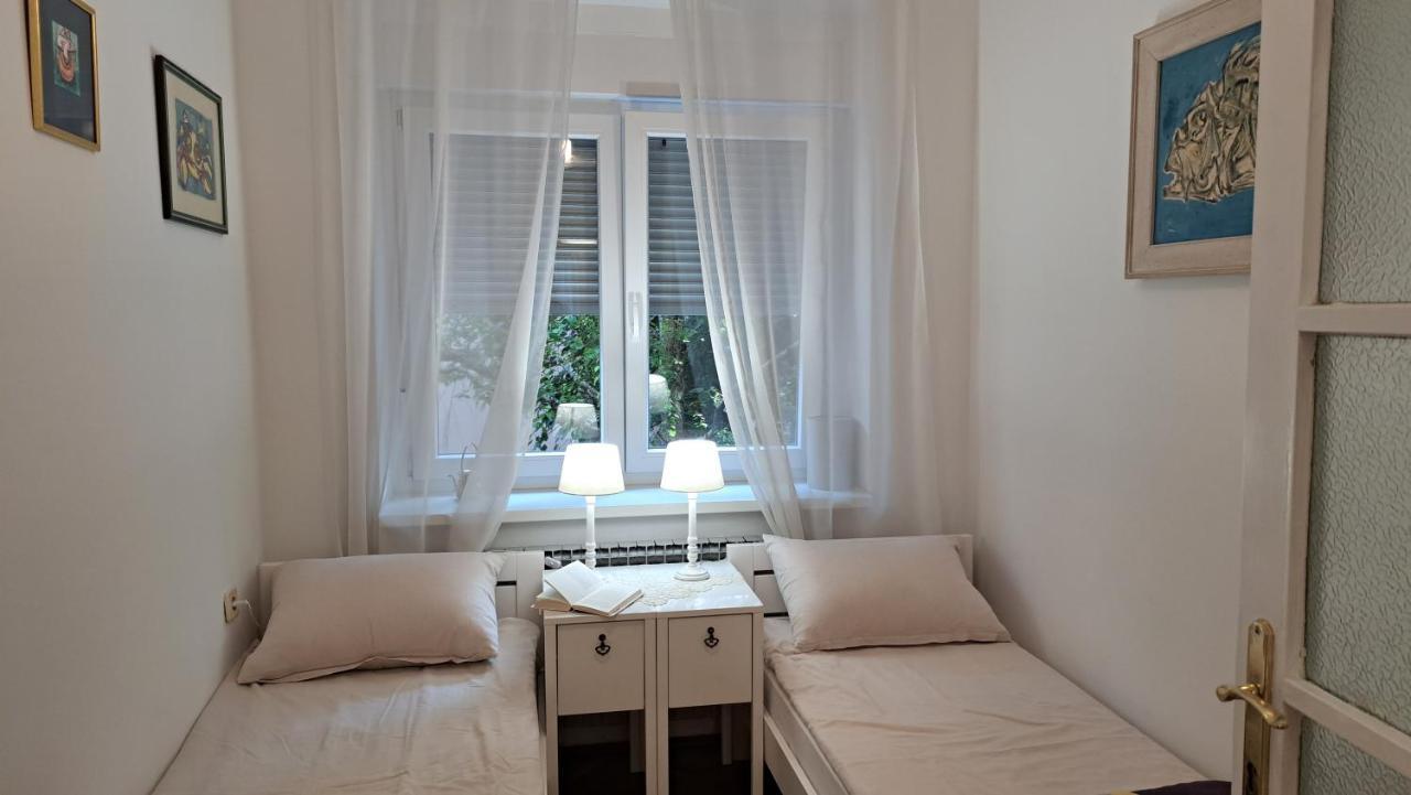 Apartman Jaki Zagabria Esterno foto