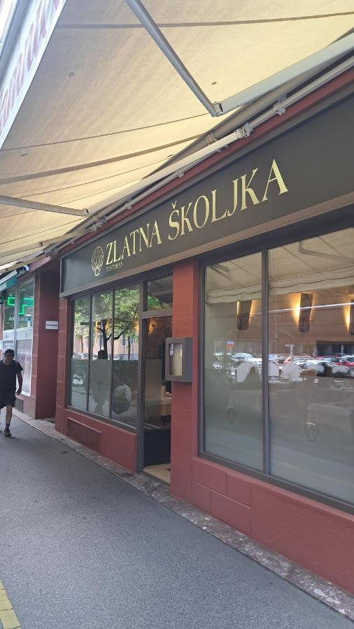 Apartman Jaki Zagabria Esterno foto
